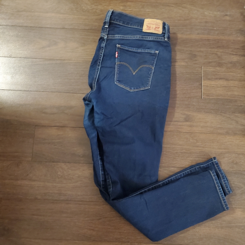 Levi's 311 Shaping Skinny Size 32
